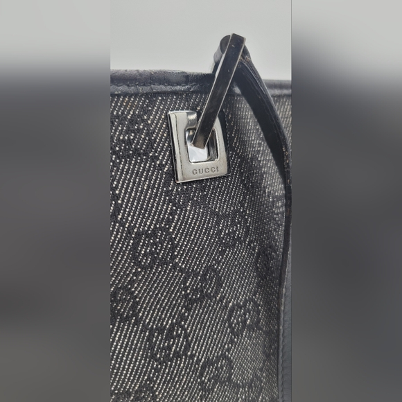 Gucci Bucket Bag - Picture 2 of 10